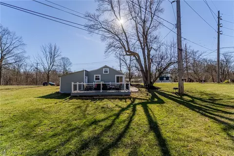 Exterior - 2745 Rockefeller Rd, Willoughby Hills, OH 44092 photo 10 of 12