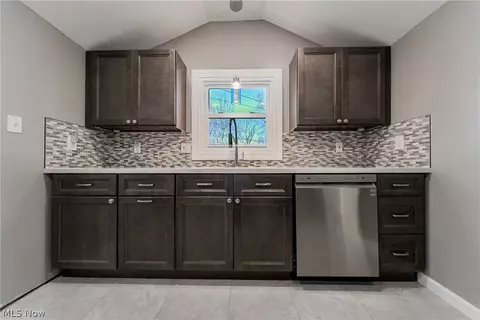Kitchen - 2745 Rockefeller Rd, Willoughby Hills, OH 44092 photo 1 of 1