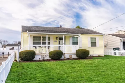 3233 Russ Ranch St NW, Massillon, OH 44646