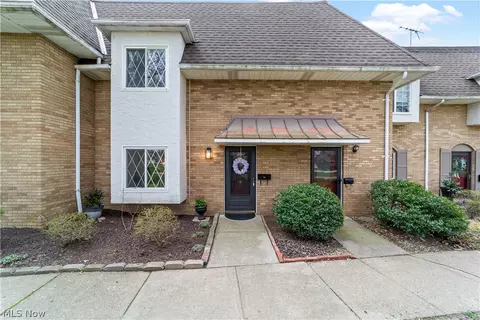 8228 Deepwood Blvd #3, Mentor, OH 44060
