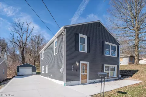266 Hazelwood Ave, Barberton, OH 44203
