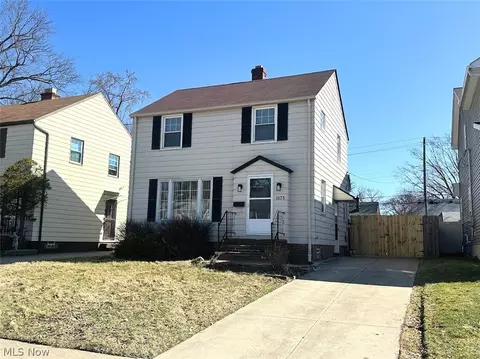 1073 Argonne Rd, South Euclid, OH 44121