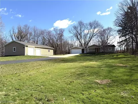 8030 Leaver Ave NW, Canal Fulton, OH 44614