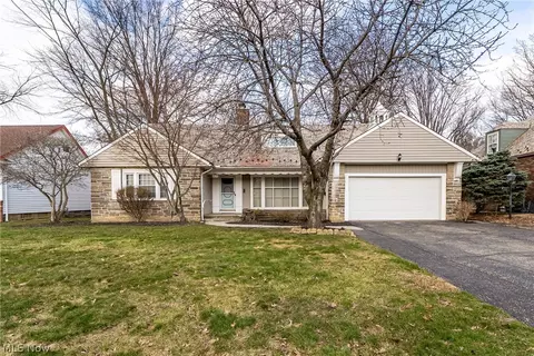 1315 Forest Hills Blvd, Cleveland Heights, OH 44118