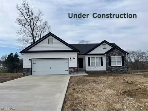 4716 Stevie Ave SW, Massillon, OH 44646