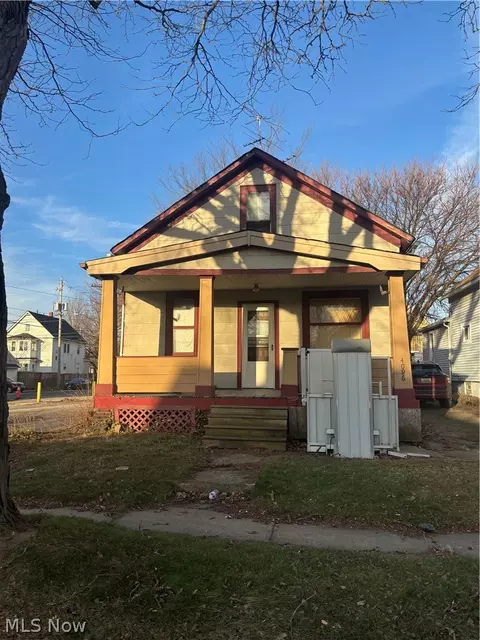 4096 E 66th St, Cleveland, OH 44105