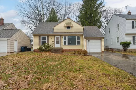 5275 Lynd Ave, Lyndhurst, OH 44124