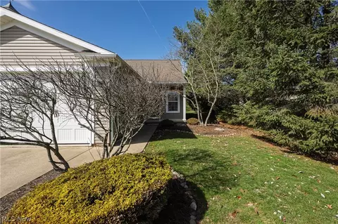 465 Wagler Ave SW, Hartville, OH 44632