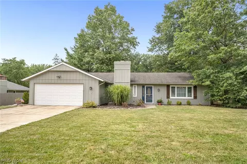 11586 Pleasant Ridge Pl, Strongsville, OH 44136