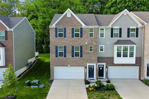 1129 Bean Ln, Akron, OH 44313