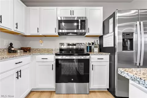 Kitchen - 218 Leather Leaf Dr, Elyria, OH 44035 photo 4 of 4