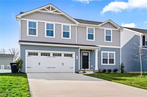 218 Leather Leaf Dr, Elyria, OH 44035