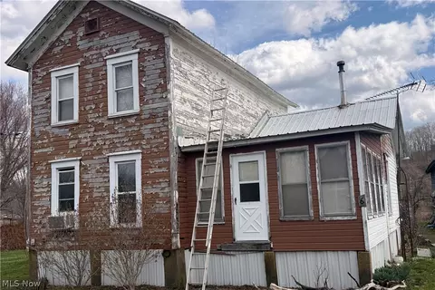 6 Electric Ave, Belleville, WV 26133