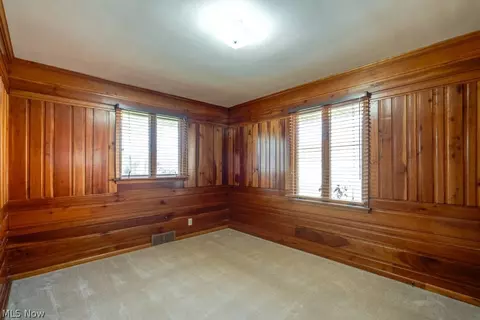Bedroom - 3917 Crestwood St NW, Canton, OH 44708 photo 4 of 6