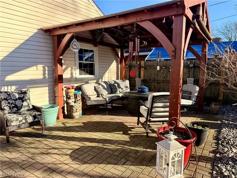 817 Boston Ave, Elyria, OH 44035 photo 17
