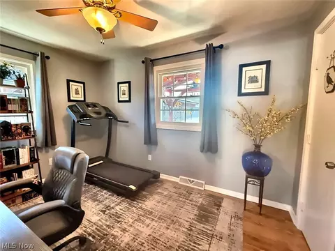 817 Boston Ave, Elyria, OH 44035 photo 8
