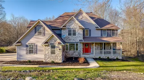 10560 Auburndale Rd, Chagrin Falls, OH 44023