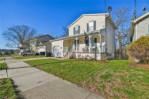 520 Gibbs Rd, Akron, OH 44312