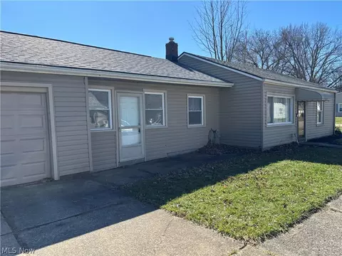 2407 Nesmith Lake Blvd, Akron, OH 44314