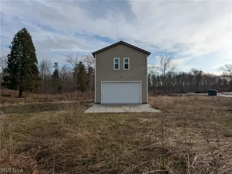 10695 Kinsman Rd, Newbury, OH 44065