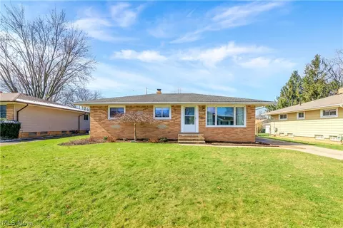6616 Kingsdale Blvd, Parma Heights, OH 44130
