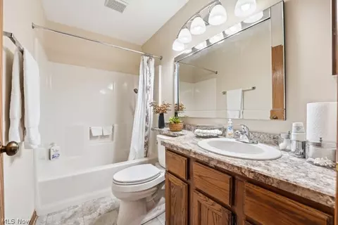 1163 Red Tail Hawk Ct #1, Boardman, OH 44512 photo 19