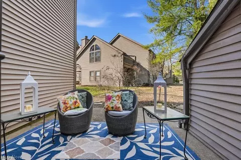 1163 Red Tail Hawk Ct #1, Boardman, OH 44512 photo 3