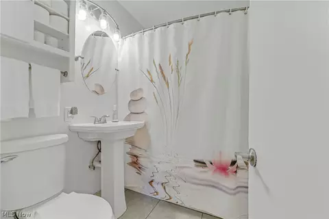 Bath - 1677 Douglas Rd, Wickliffe, OH 44092 photo 1 of 1