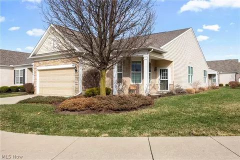 9483 Redington Dr, North Ridgeville, OH 44039