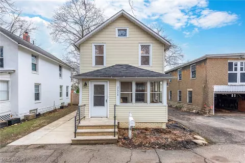 37948 Barnes Ct, Willoughby, OH 44094