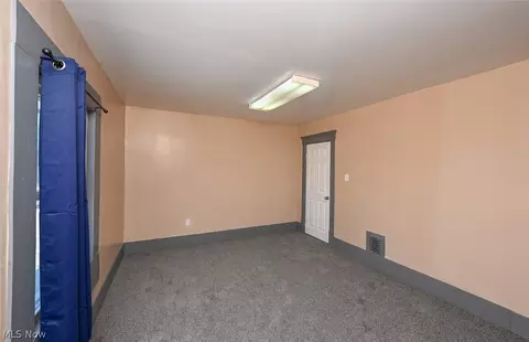 Bedroom - 868 N Main St, Akron, OH 44310 photo 5 of 12