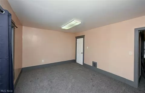 Bedroom - 868 N Main St, Akron, OH 44310 photo 2 of 12