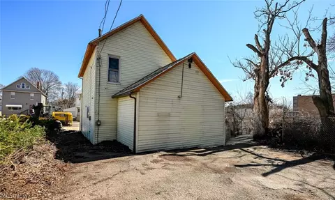 Exterior - 868 N Main St, Akron, OH 44310 photo 5 of 5