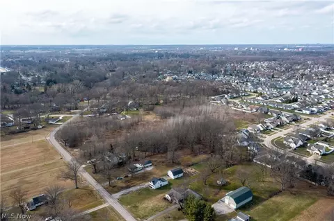 39046 E River Rd, Elyria, OH 44035 photo 33