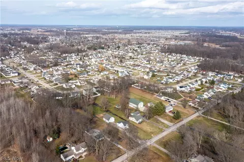 39046 E River Rd, Elyria, OH 44035 photo 30