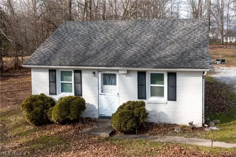 39046 E River Rd, Elyria, OH 44035
