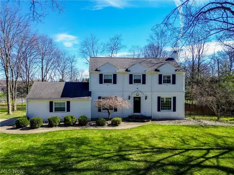568 Hampshire Rd, Fairlawn, OH 44333
