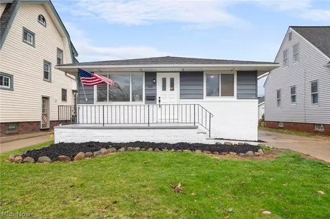 6810 Belmere Dr, Parma, OH 44129