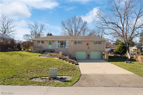 415 Valeside Ave NE, Massillon, OH 44646