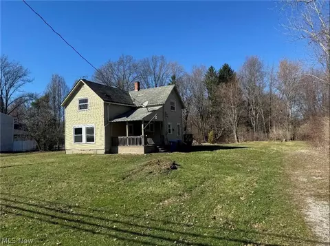 26958 Schady Rd, Olmsted Twp, OH 44138