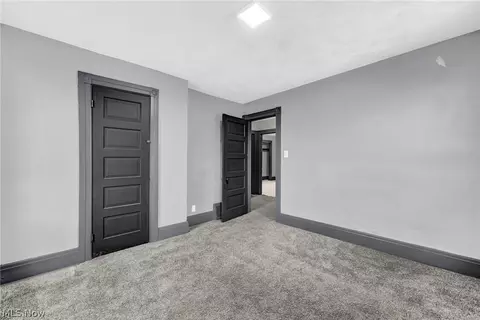 2129 E 30th St, Lorain, OH 44055 photo 5