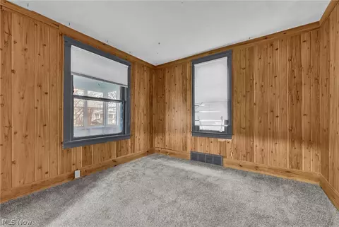 2129 E 30th St, Lorain, OH 44055 photo 7
