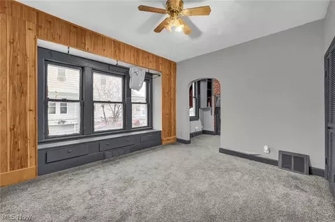 Living - 2129 E 30th St, Lorain, OH 44055 photo 3 of 6