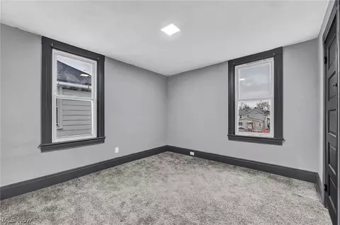 2129 E 30th St, Lorain, OH 44055 photo 14