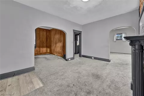 2129 E 30th St, Lorain, OH 44055 photo 10