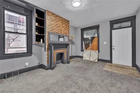 2129 E 30th St, Lorain, OH 44055 photo 9