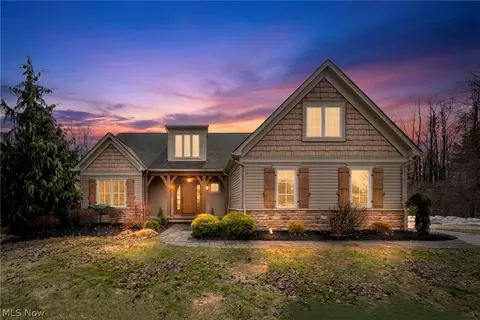 11295 Sutton Pl, Chardon, OH 44024