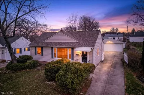 5229 Melody Ln, Willoughby, OH 44094