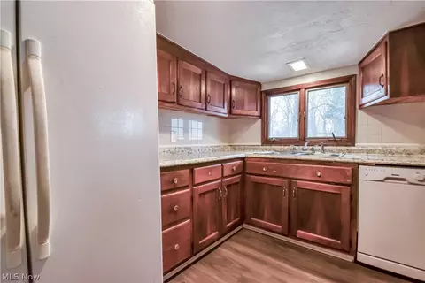 271 E 238 St, Euclid, OH 44123 photo 11