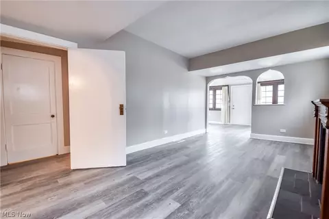 271 E 238 St, Euclid, OH 44123 photo 9